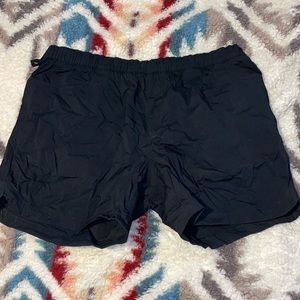 Women’s black Carhartt shorts size large relaxed, fit new without tags